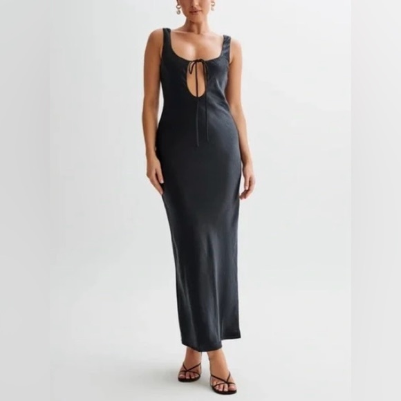 Meshki Dresses & Skirts - NWT Meshki Aubrie Keyhole Satin Maxi Dress Black Sleeveless Gown Formal Sz Small